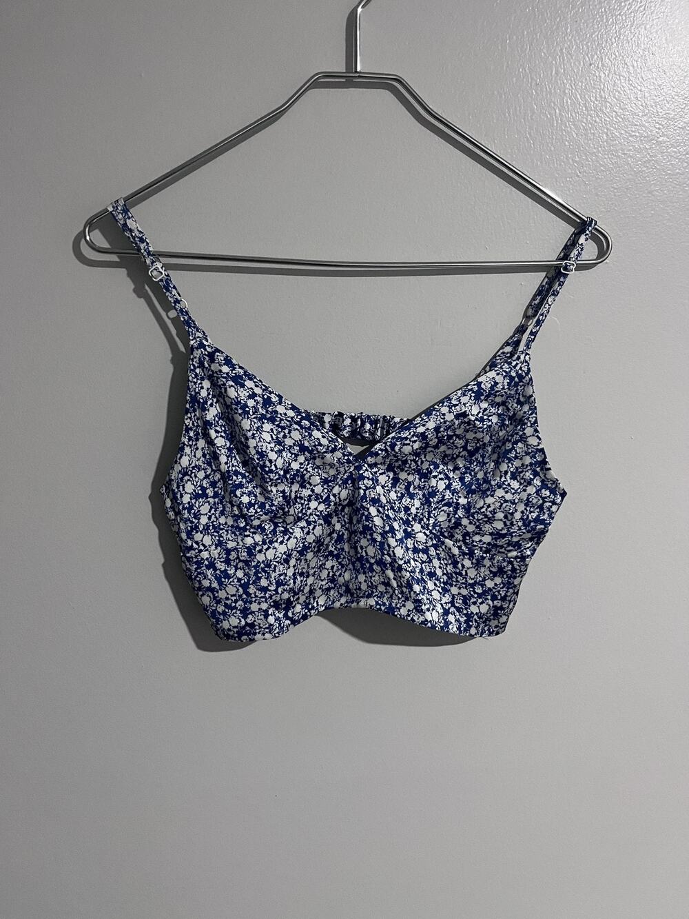 Zara Tank Womens XS Blue Floral Camisole Strappy Adjustable Satin Lightweight